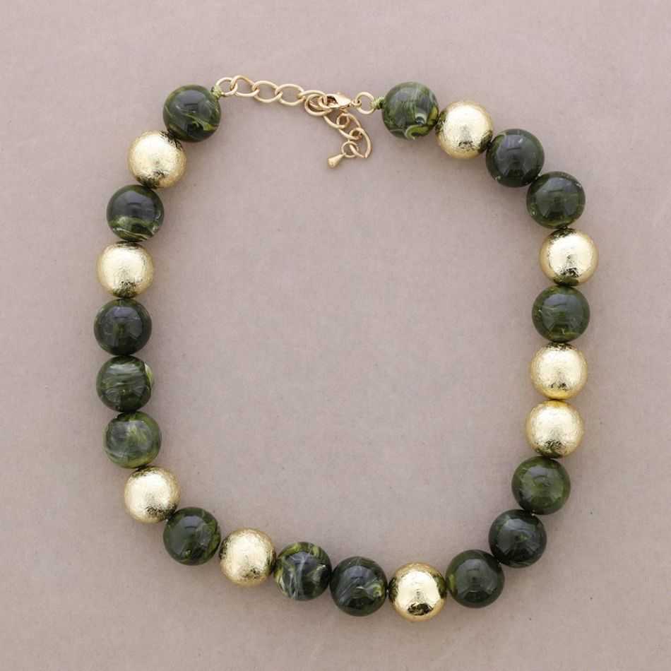 CHOKER WITH BEADS, BALLS, METALLIC FINISH, AND RESIN