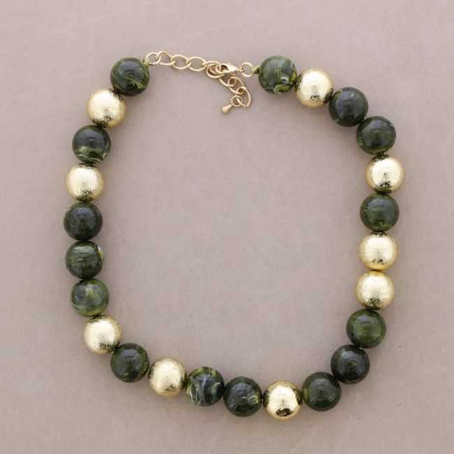 CHOKER WITH BEADS, BALLS, METALLIC FINISH, AND RESIN