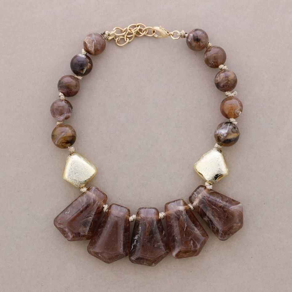 CHOKER WITH BEADS, METALLIC FINISH, AND RESIN
