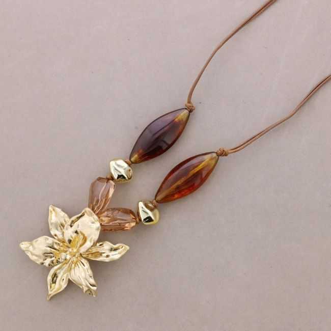 GARGANTILLA COLGANTE FLOR METAL CUENTAS RESINA