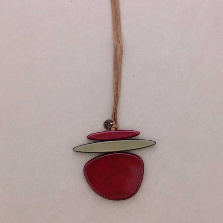 RESIN PENDANT NECKLACE 2