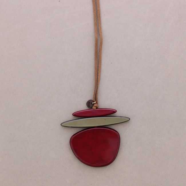 RESIN PENDANT NECKLACE