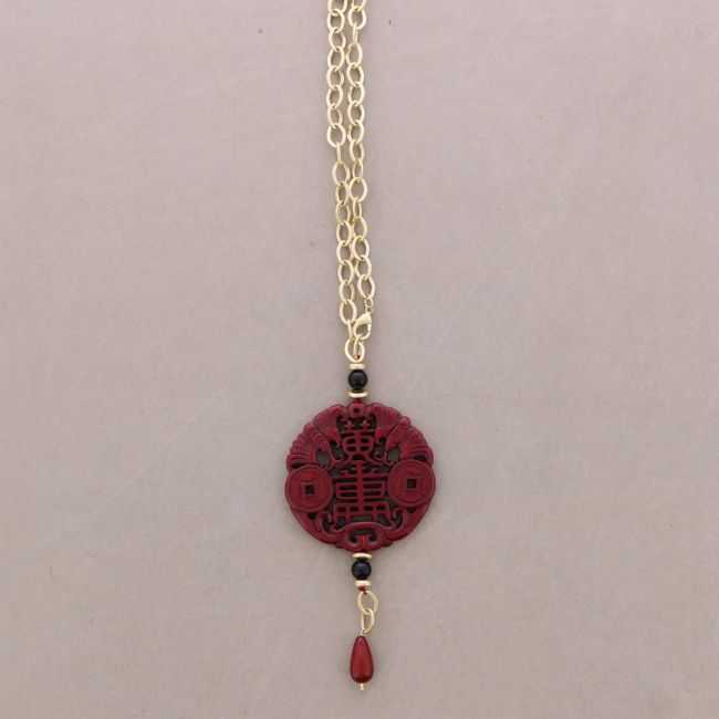 COLLAR LARGO METAL COLGANTE MEDALLA FILIGRANA RESINA