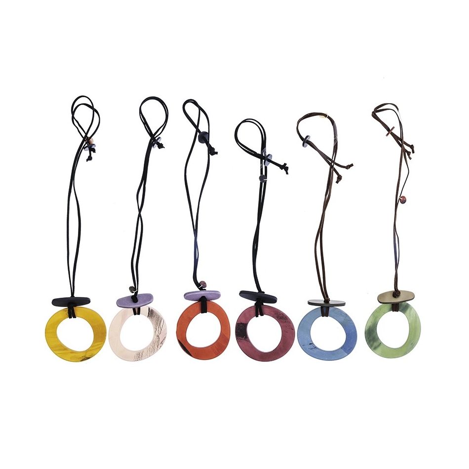 LONG RESIN CIRCLE PENDANT NECKLACE