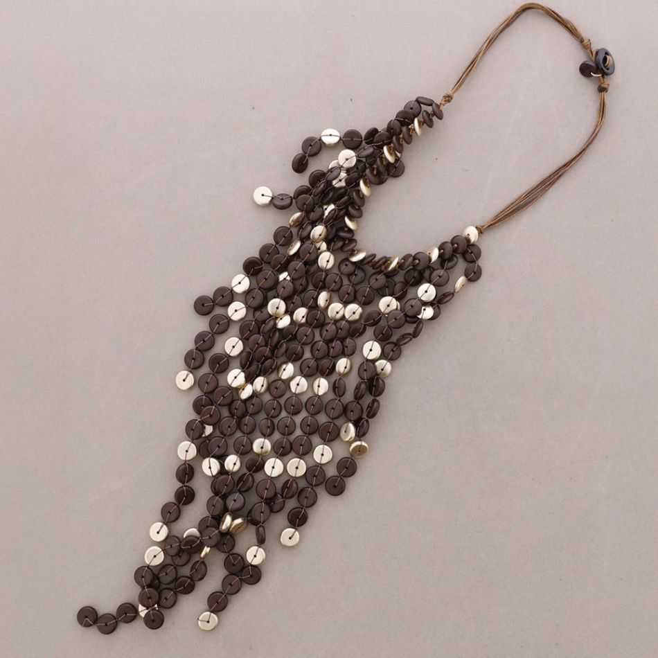 COLLAR BABERO CUENTAS RESINA