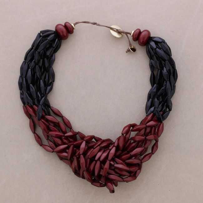 CHOKER WITH KNOT AND RESIN BEADS
