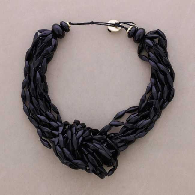 CHOKER WITH KNOT AND RESIN BEADS
