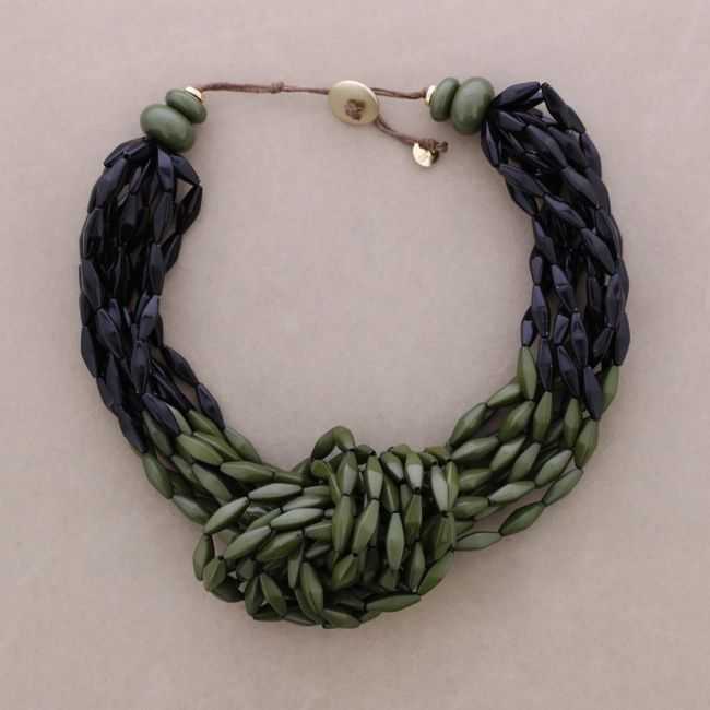 CHOKER WITH KNOT AND RESIN BEADS