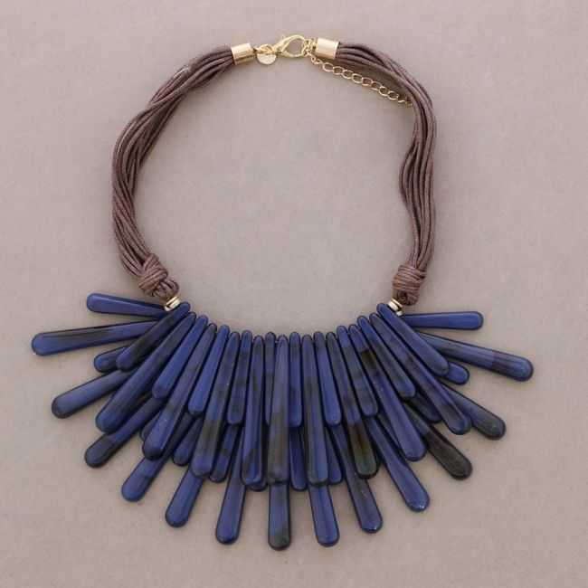 DOUBLE ROW CHOKER WITH RESIN FRINGE