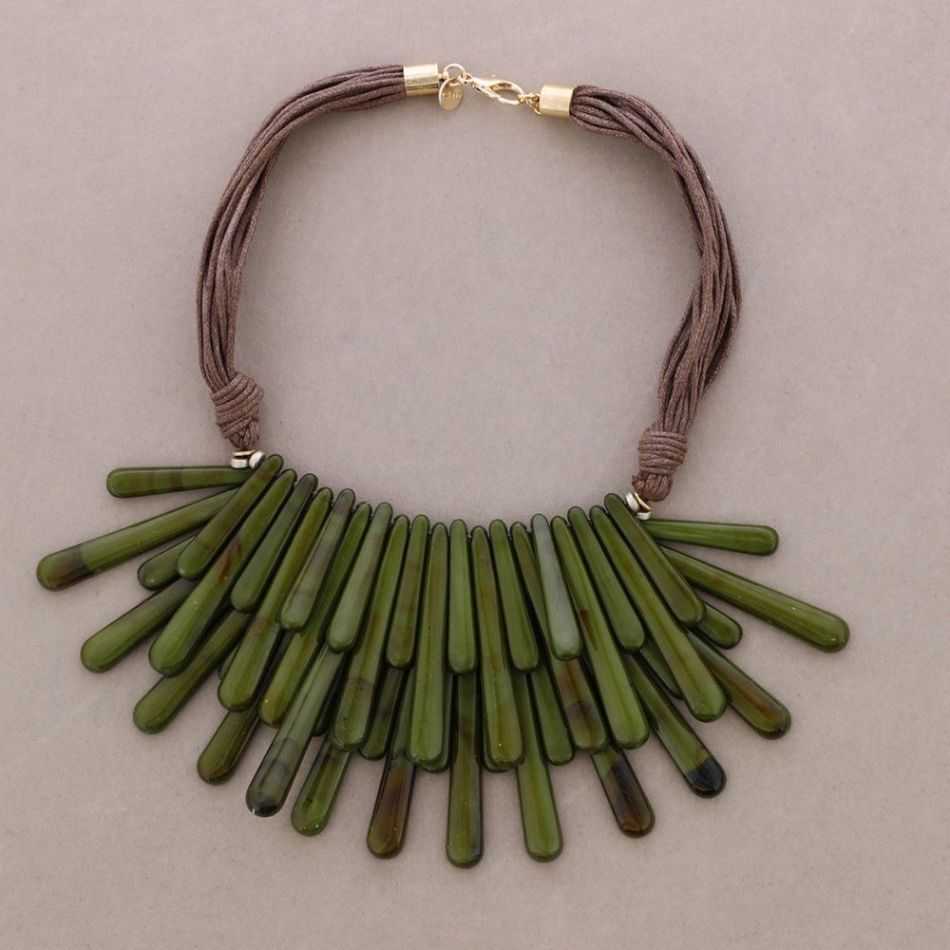 DOUBLE ROW CHOKER WITH RESIN FRINGE