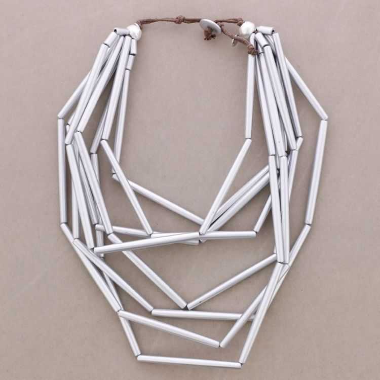 MULTI-BEAD CHOKER WITH METAL FINISH TUBES