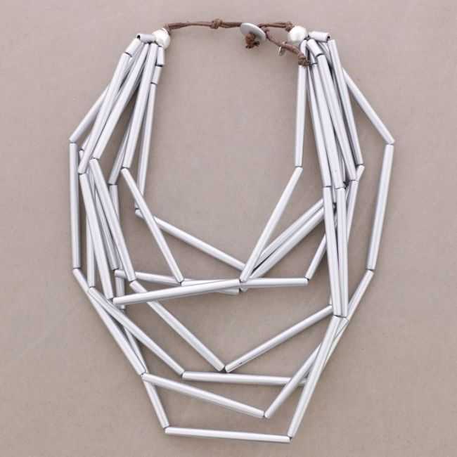 MULTI-BEAD CHOKER WITH METAL FINISH TUBES