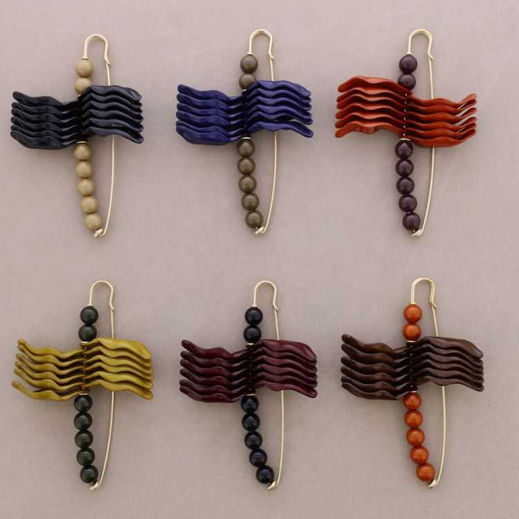 BROOCH PIN BEADS PETALS RESIN 2