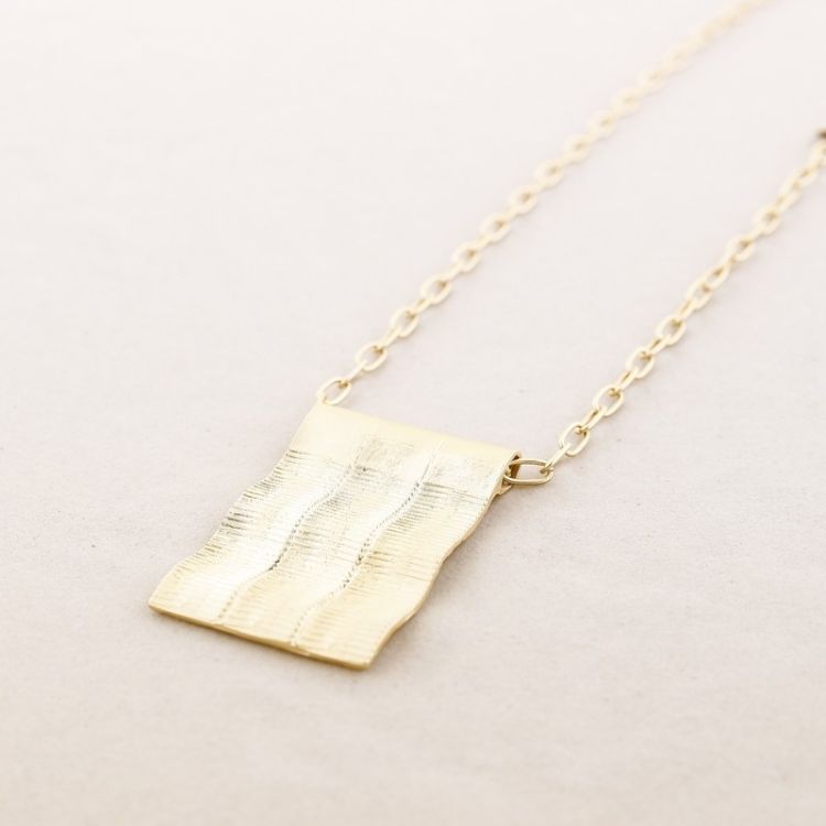 COLLAR LARGO COLGANTE METAL