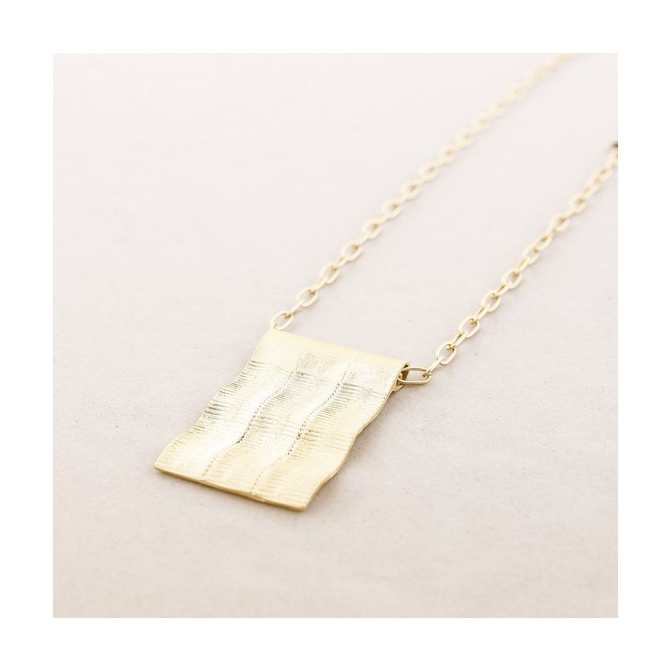 LONG METAL PENDANT NECKLACE