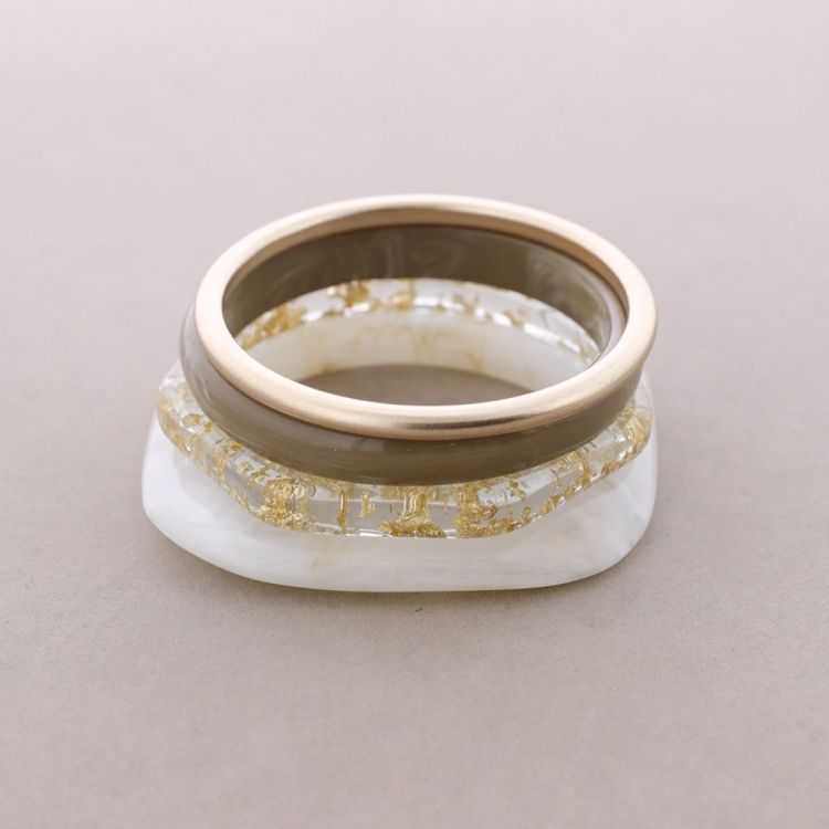 SET OF RIGID RESIN AND METAL BRACELETS 2