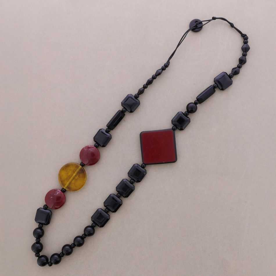 COLLAR LARGO CUENTAS RESINA