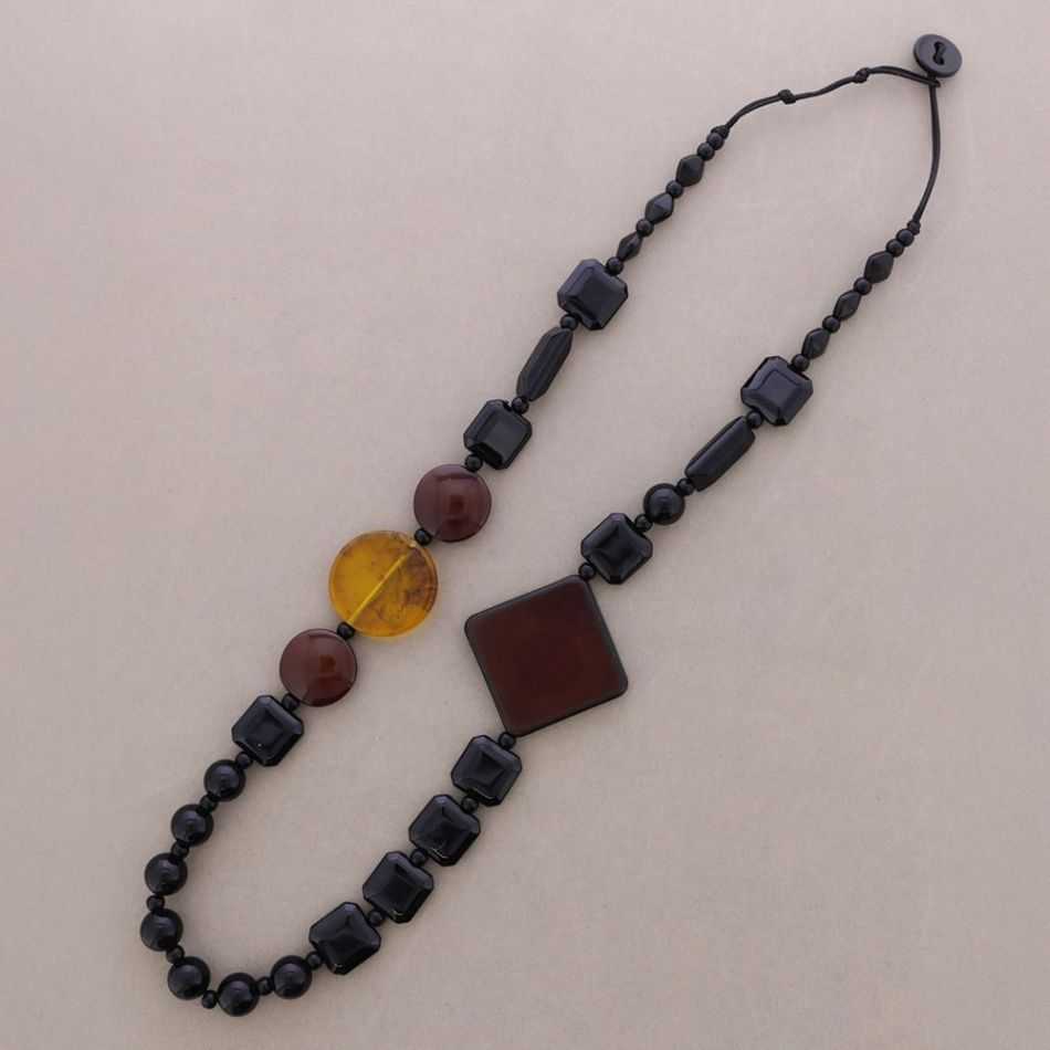 COLLAR LARGO CUENTAS RESINA