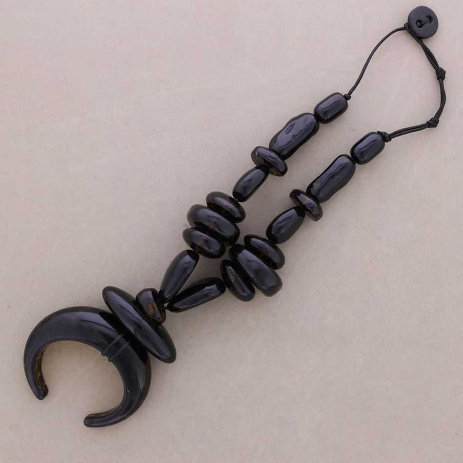 RESIN HORN PENDANT CHOKER