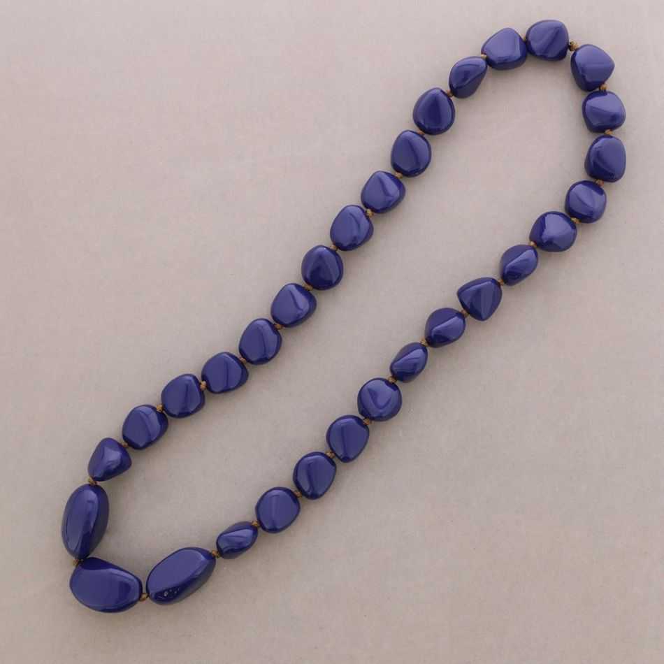 COLLAR LARGO CUENTAS IRREGULARES RESINA