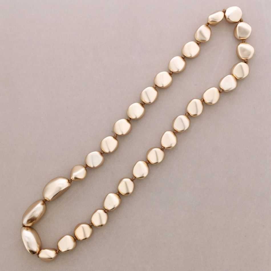 COLLAR LARGO CUENTAS IRREGULARES RESINA