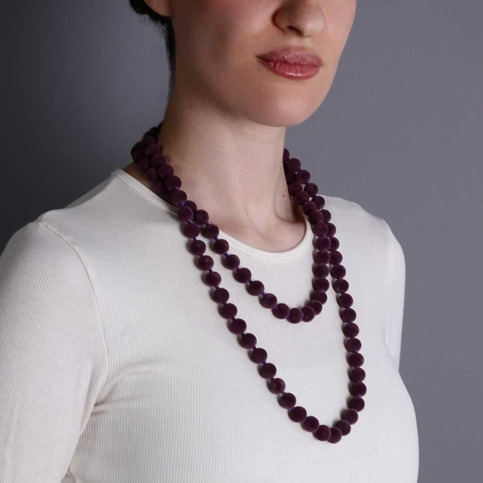 COLLAR LARGO BOLAS TERCIOPELO 120CM