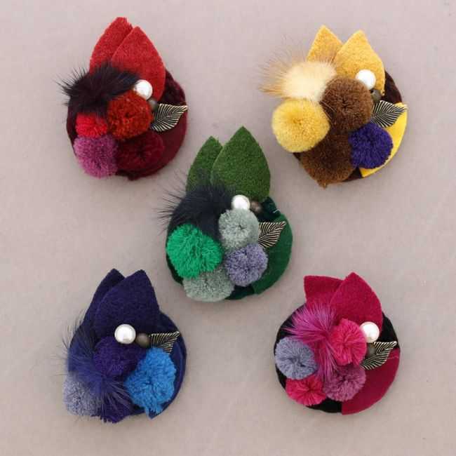 BROCHE FIELTRO POMPOM