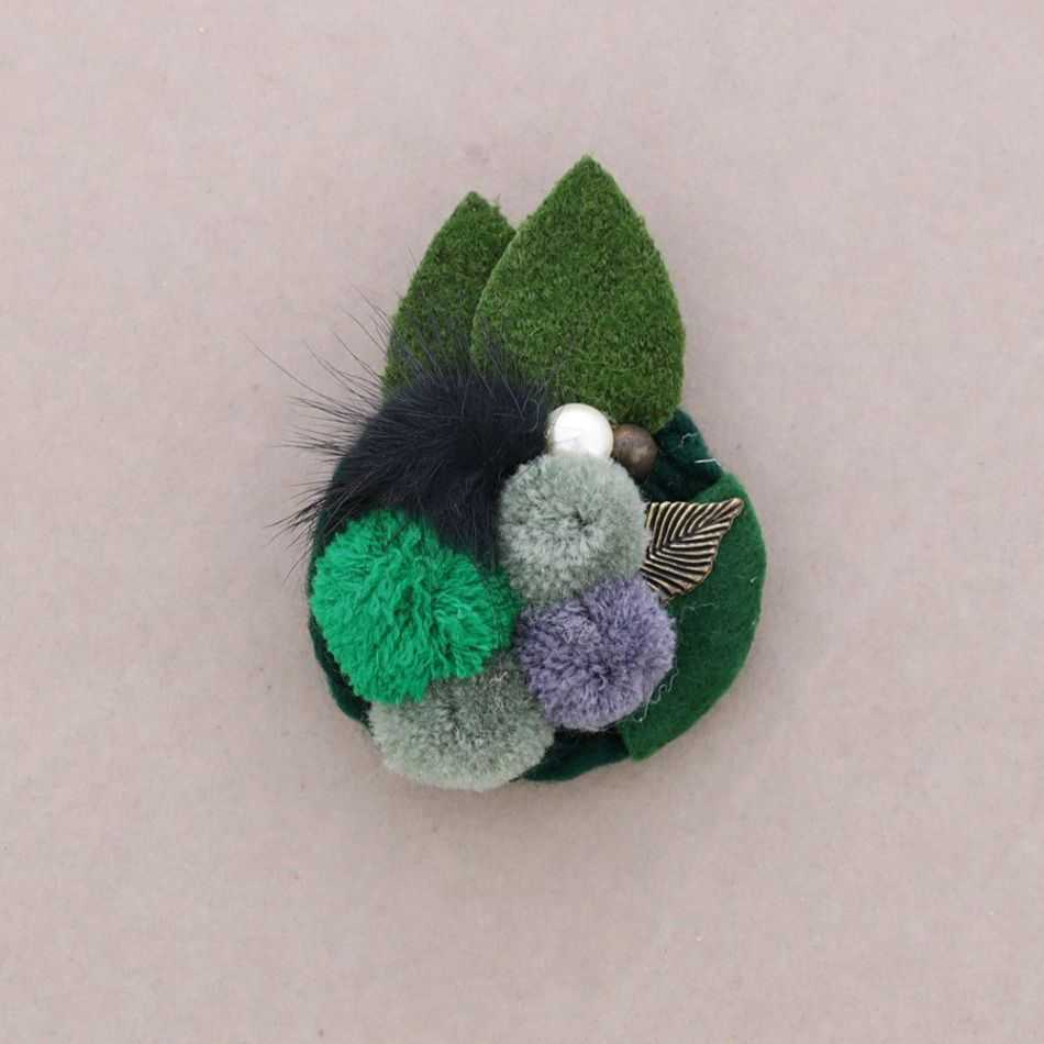 FELT POMPOM BROOCH