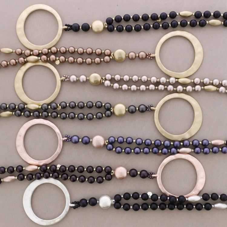 LONG NECKLACE WITH METAL RING PENDANT 2