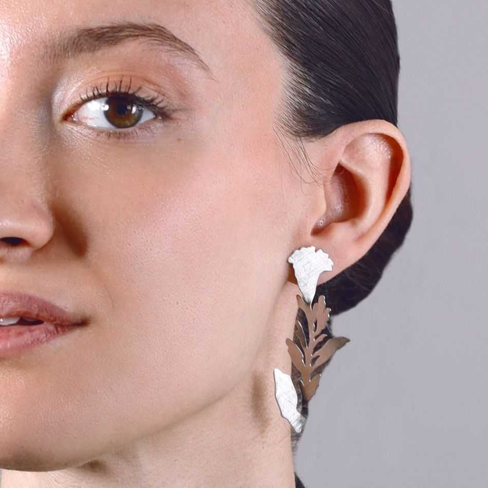 STEEL FLOWER EARRINGS