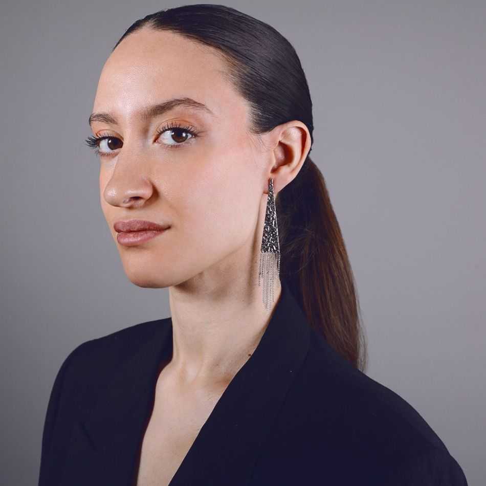 TRIANGULAR STEEL EARRINGS WITH FRINGE