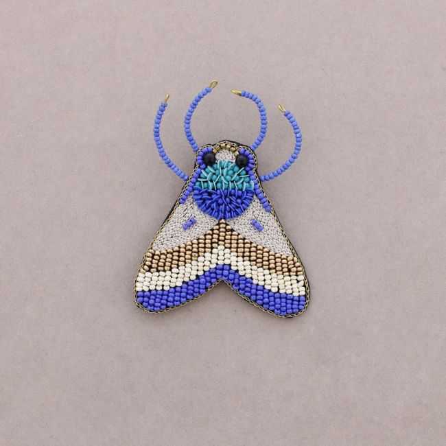 BROCHE INSECTO BORDADO ABALORIOS