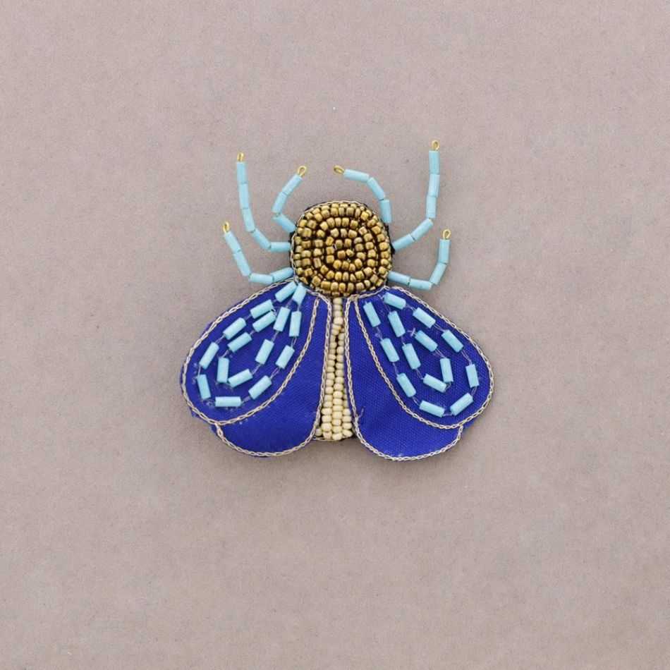BROCHE INSECTO BORDADO ABALORIOS