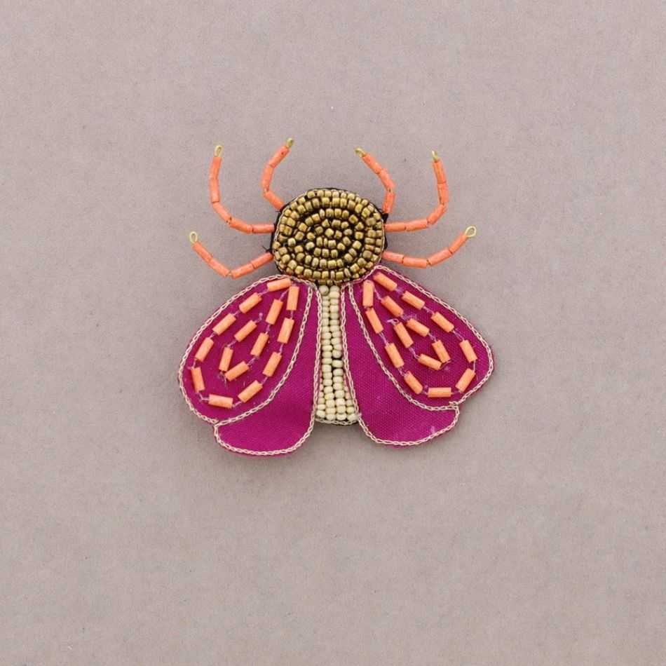 BROCHE INSECTO BORDADO ABALORIOS