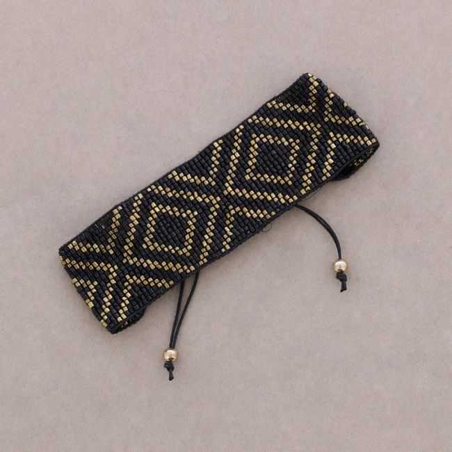 ETHNIC MACRAME BEAD BRACELET