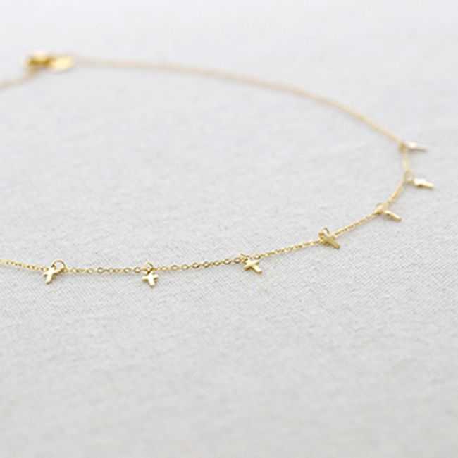STEEL SHORT NECKLACE WITH LITTLE CROSS PENDANTS