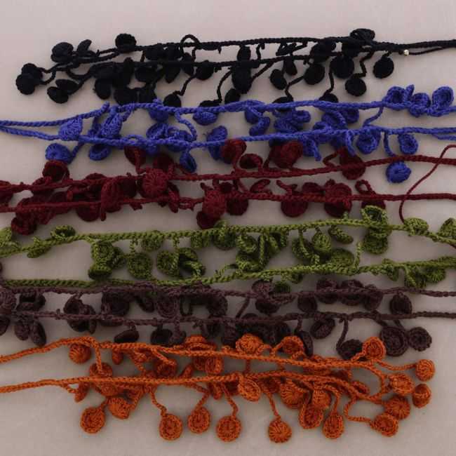 COLLAR LARGO COLGANTES GANCHILLO