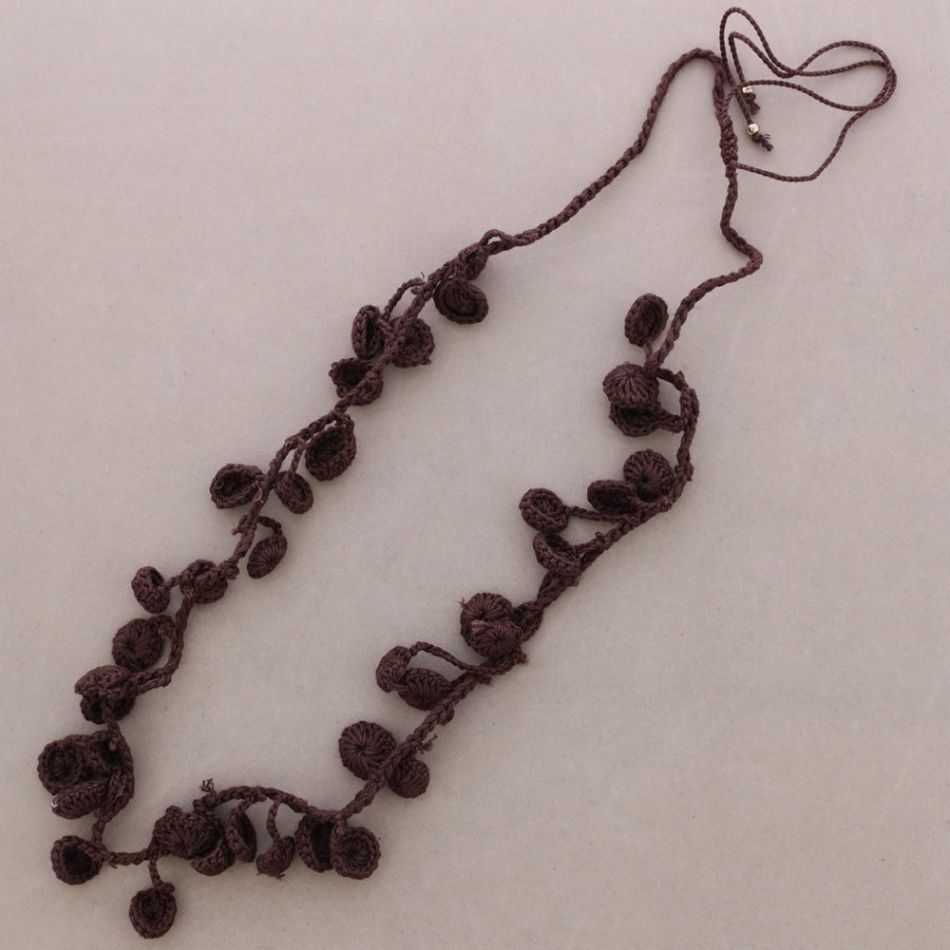 COLLAR LARGO COLGANTES GANCHILLO