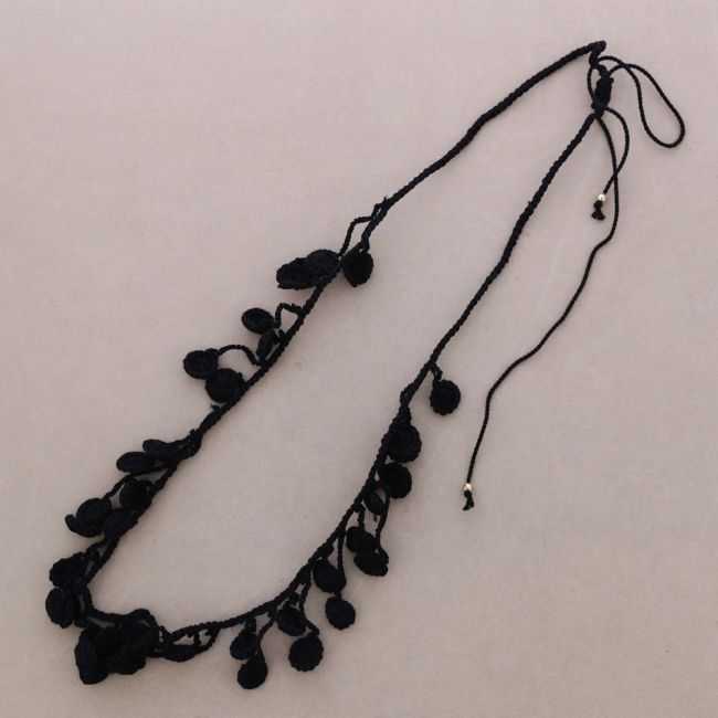 COLLAR LARGO COLGANTES GANCHILLO