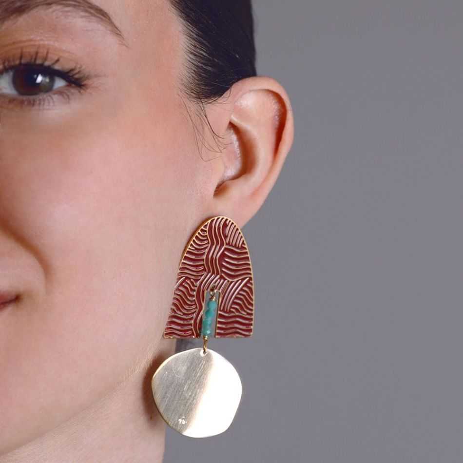 PENDANT STEEL EARRINGS  WITH ENAMEL MEDALLION