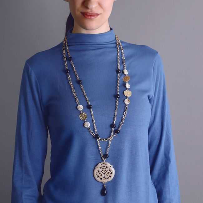 LONG DOUBLE STRAPS METAL PENDANT MEDAL FILIGREE RESIN