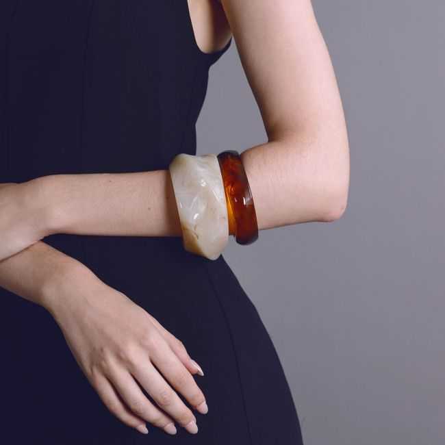 RIGID RESIN BRACELET