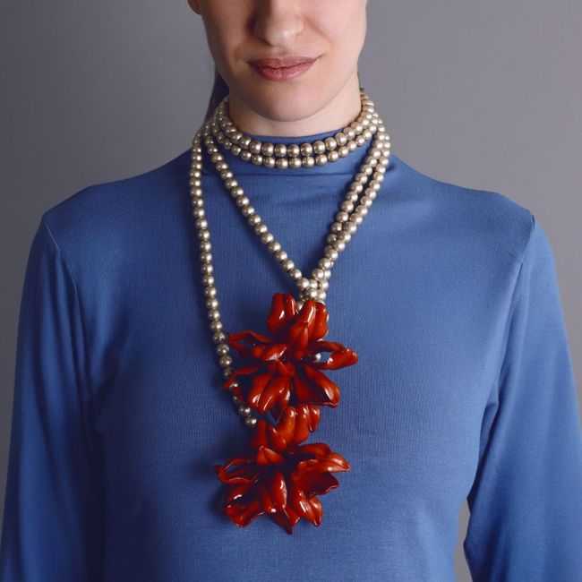 COLLAR LARGO DOBLE VUELTA DOBLE FLOR RESINA