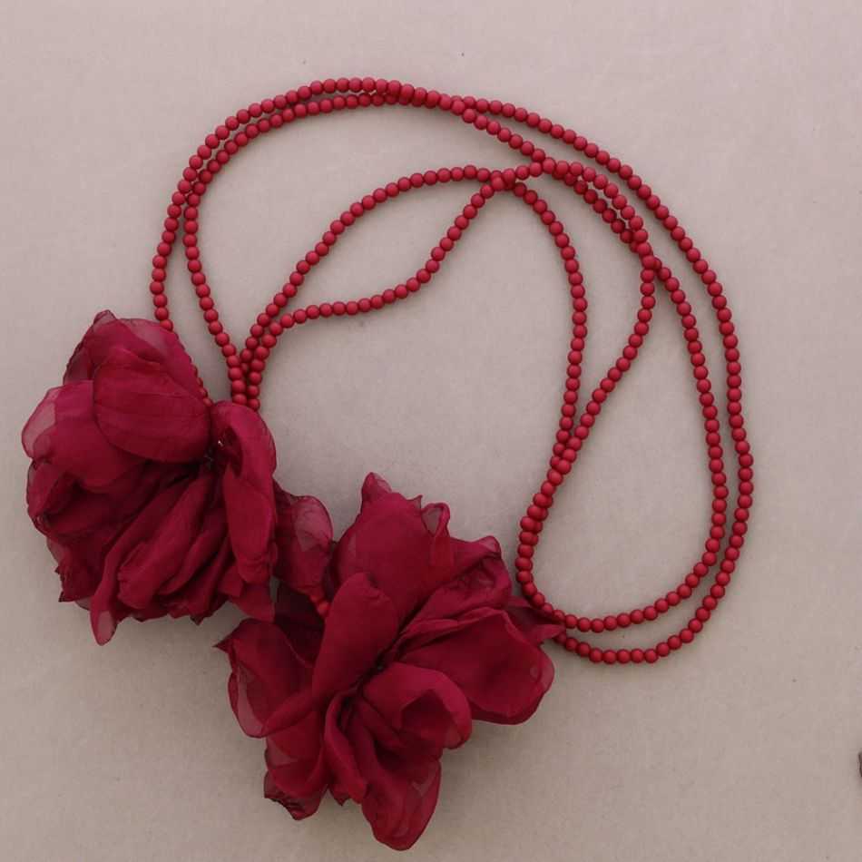 COLLAR LARGO MULTIFUNCIONAL CUENTAS RESINA DOBLE FLOR TELA