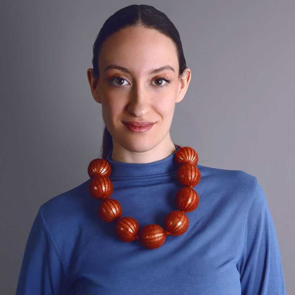 WOOL-COVERED BALL CHOKER
