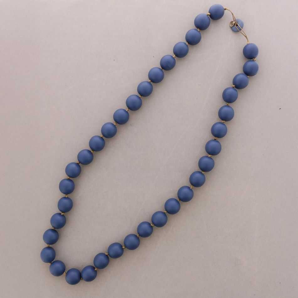 LONG WOODEN BEAD NECKLACE