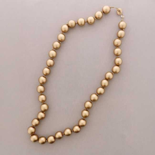 LONG WOODEN BEAD NECKLACE