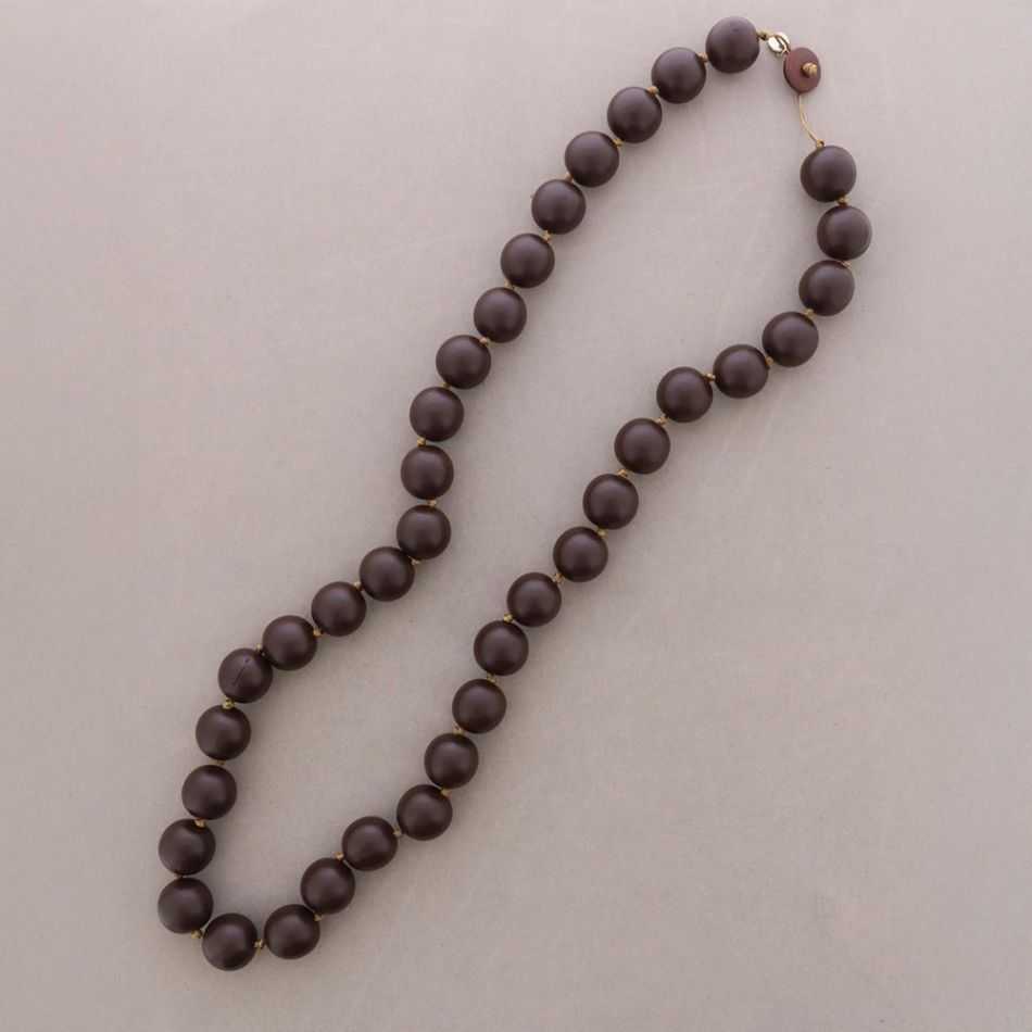 LONG WOODEN BEAD NECKLACE