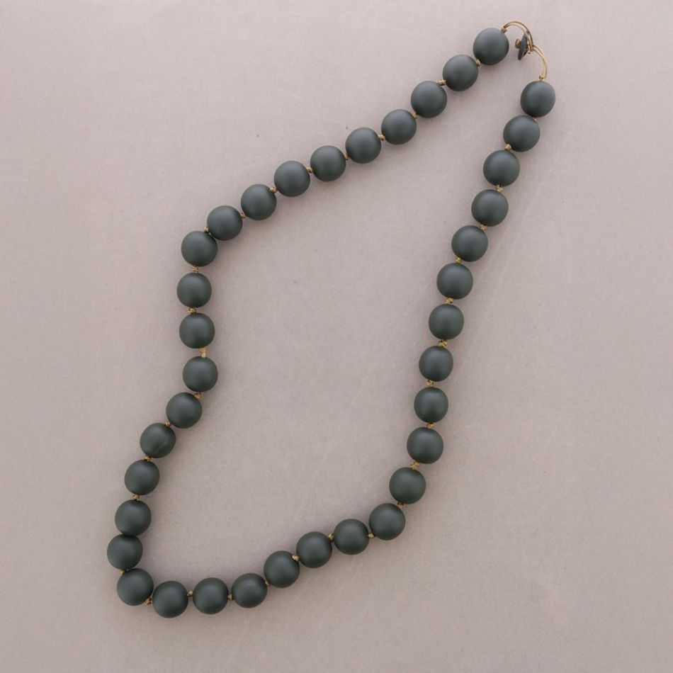LONG WOODEN BEAD NECKLACE