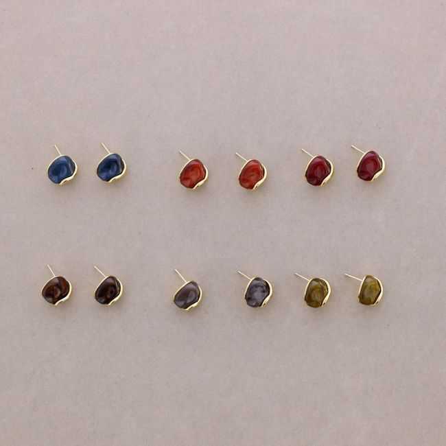 STEEL EARRINGS WITH RESIN SHAPE